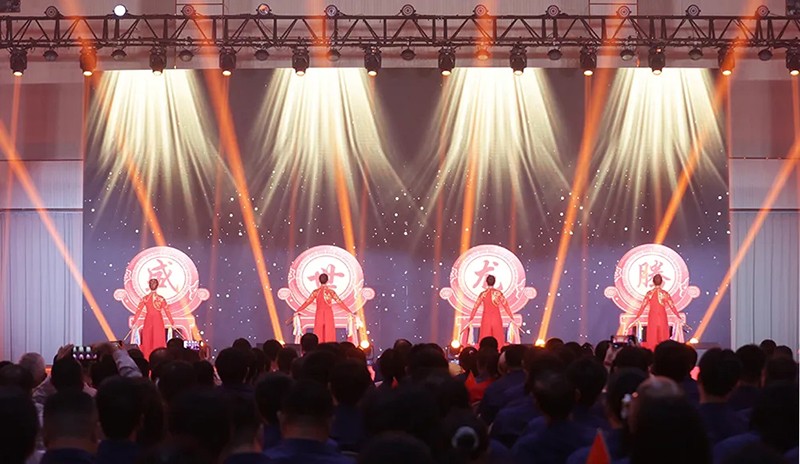 yan03.webp.jpg yan03.webp.jpg